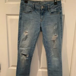 American Eagle Midrise Distressed Light Wash Jeggings - Size 4